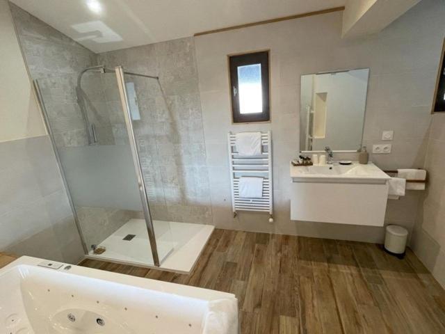 L'Estirado Des Adrets Hotel Лез Адре дьо л'Естерел Екстериор снимка