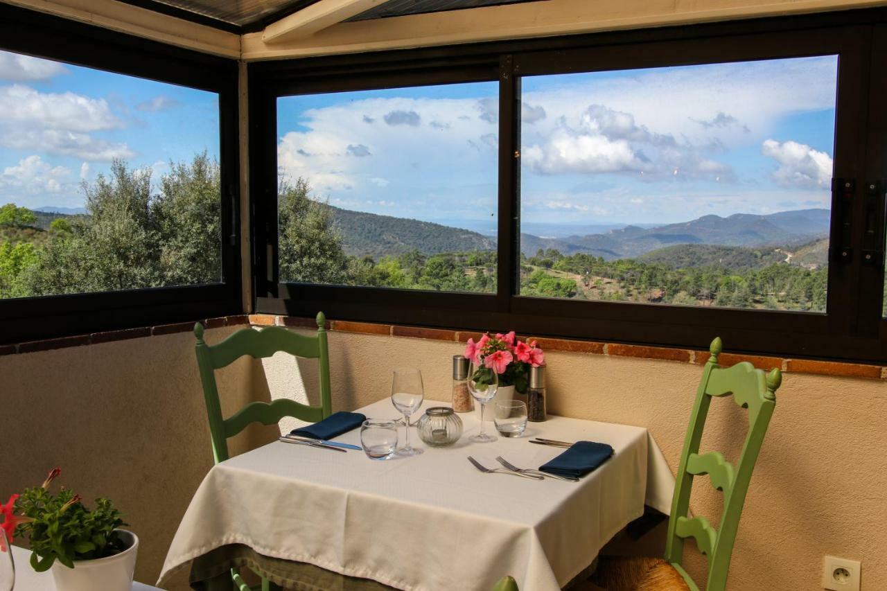 L'Estirado Des Adrets Hotel Лез Адре дьо л'Естерел Екстериор снимка