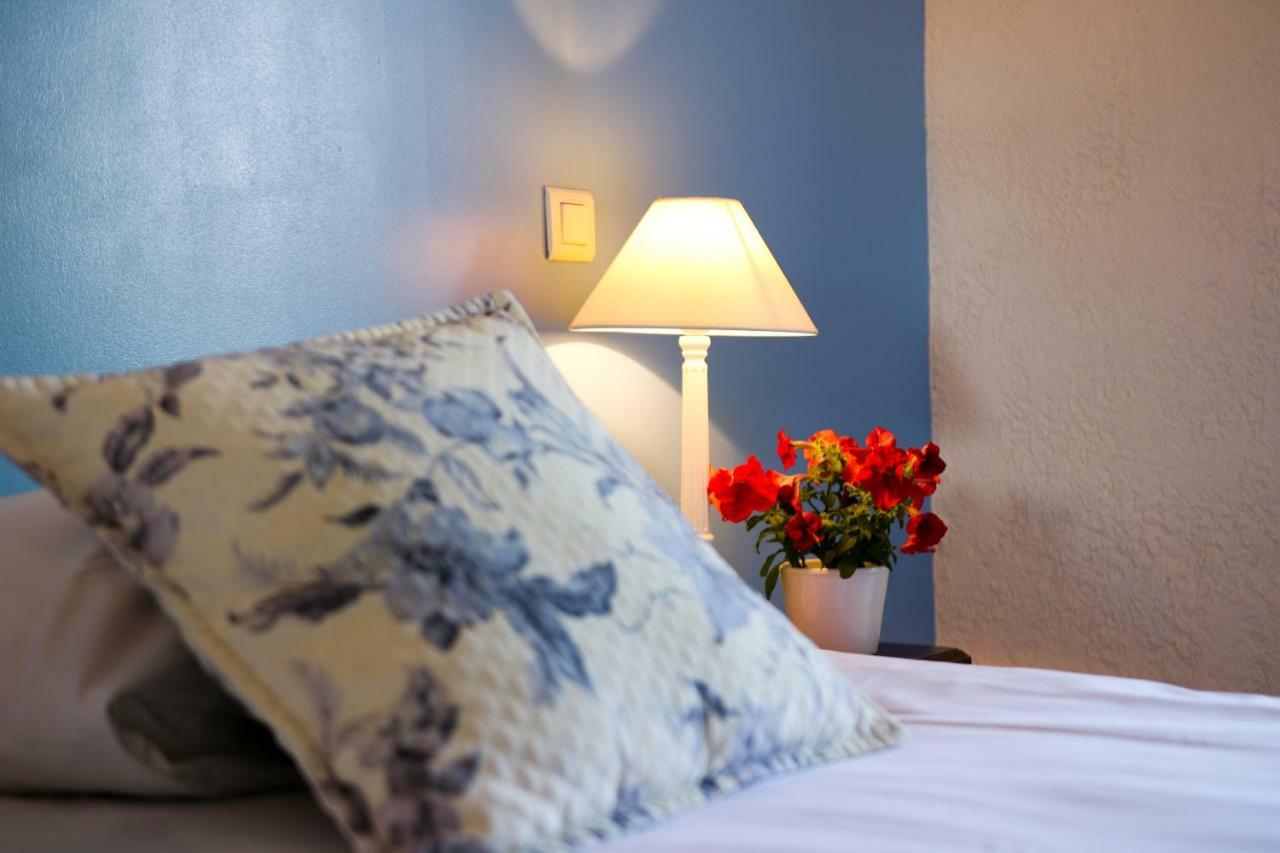 L'Estirado Des Adrets Hotel Лез Адре дьо л'Естерел Екстериор снимка